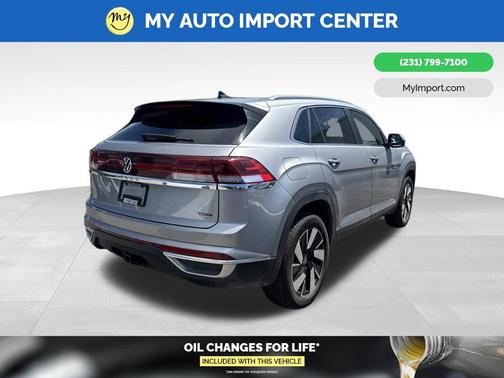 Silver Mist Metallic 2025 Volkswagen Atlas Cross Sport 2.0T SEL