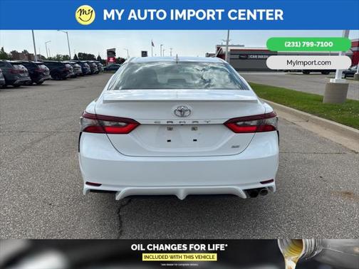 2022 Toyota Camry SE