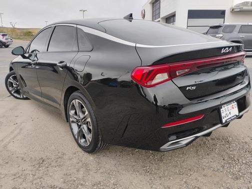 2022 Kia K5 EX