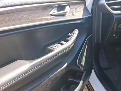 Bright White Clearcoat 2022 Jeep Grand Cherokee L Limited