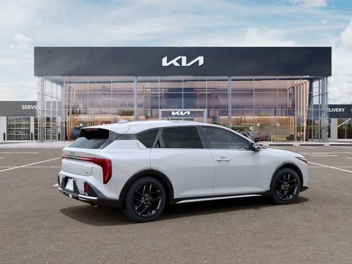 Snow White Pearl 2026 Kia K4 GT-LINE