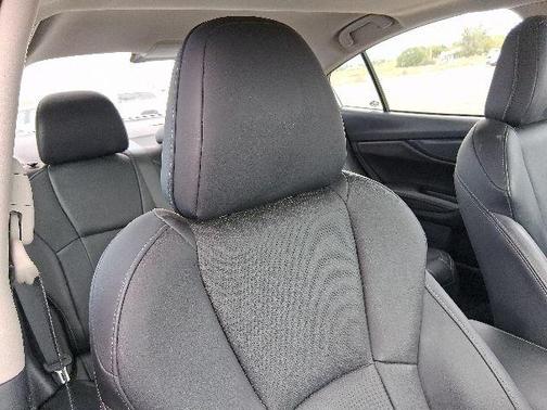 Ice Silver Metallic 2017 Subaru Impreza 2.0i Limited