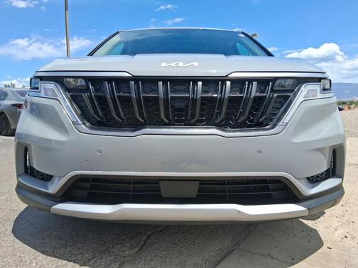 Ceramic Silver 2024 Kia Carnival EX