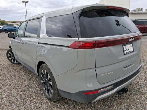Ceramic Silver 2024 Kia Carnival EX