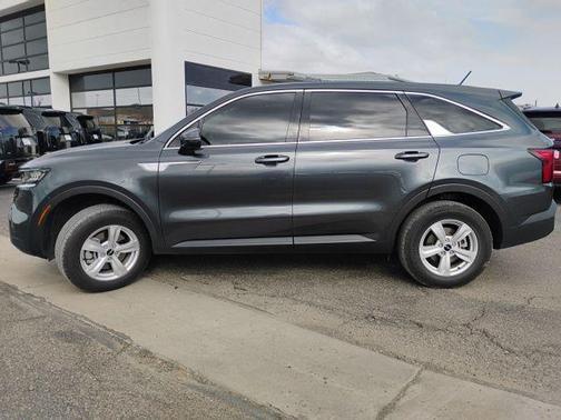 2023 Kia Sorento LX