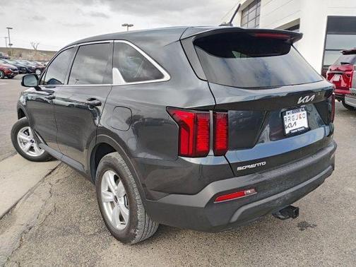 2023 Kia Sorento LX