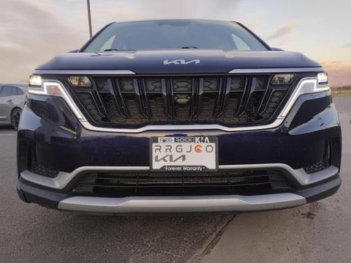 2023 Kia Carnival LX