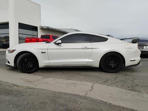 2017 Ford Mustang GT Premium