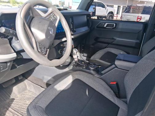 Oxford White 2022 Ford Bronco Base