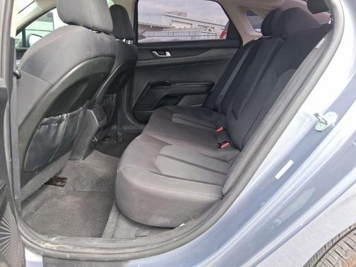 Everlasting Silver 2023 Kia K5 LXS
