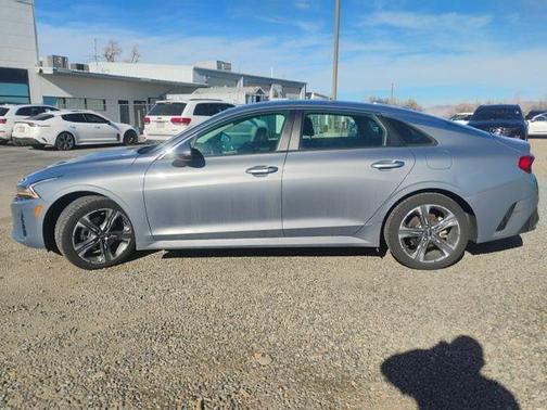 Everlasting Silver 2022 Kia K5 LXS