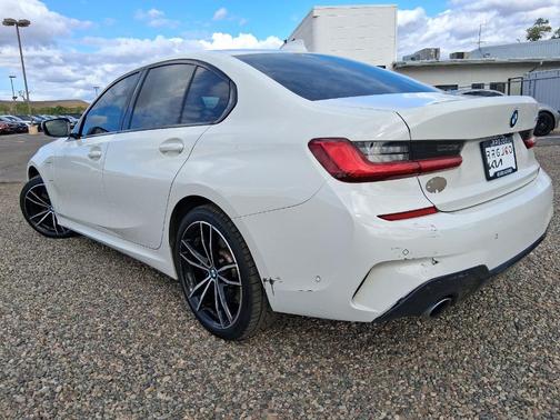 Alpine White 2021 BMW 330e 330e