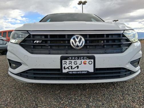 Pure White 2019 Volkswagen Jetta 1.4T R-Line