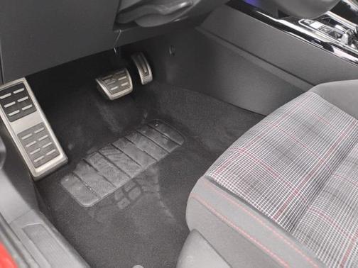 2023 Volkswagen Golf GTI 2.0T SE