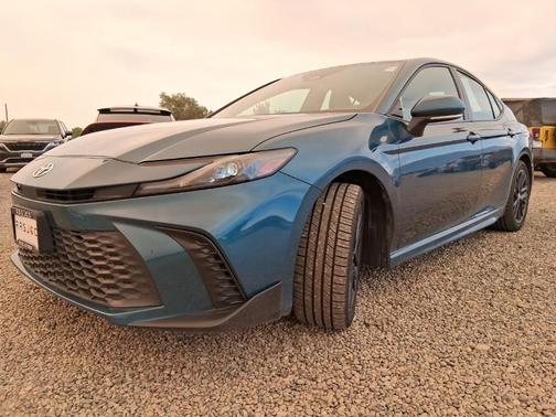 Ocean 2025 Toyota Camry SE