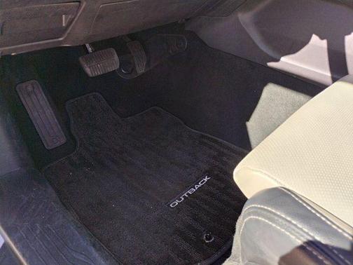 2022 Subaru Outback Limited XT