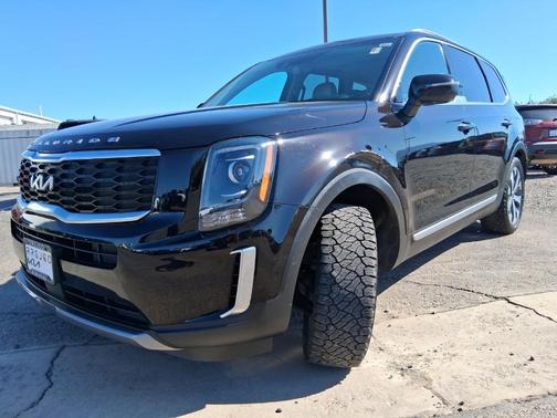 Black 2022 Kia Telluride S