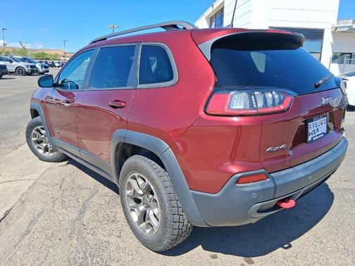 Velvet Red Pearlcoat 2020 Jeep Cherokee Trailhawk