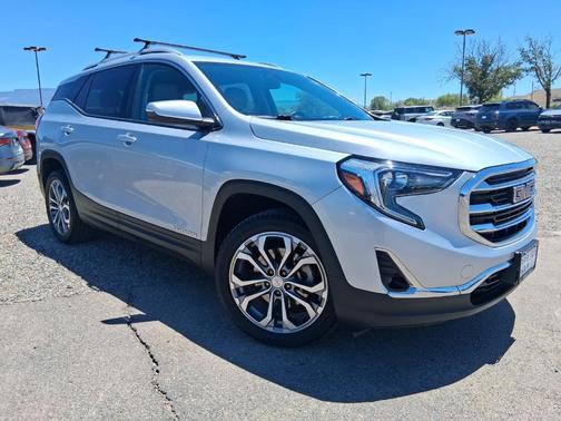 Quicksilver Metallic 2018 GMC Terrain SLT