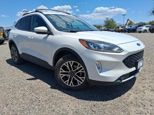 White Metallic 2020 Ford Escape SEL