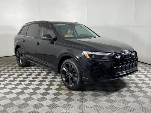 2025 Audi Q7 55 Premium Plus