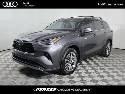 2021 Toyota Highlander Hybrid Platinum