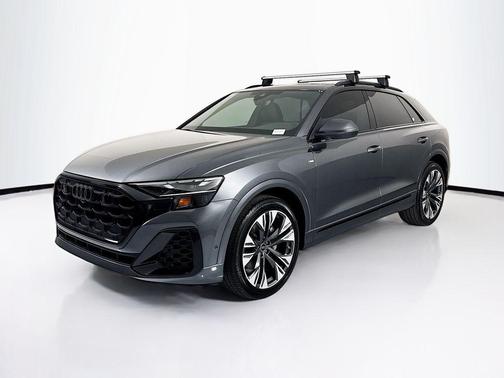 Daytona Gray Pearl Effect 2026 Audi Q8 55 Premium Plus