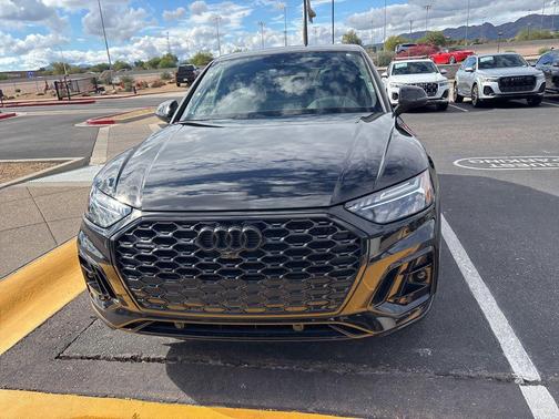2024 Audi Q5 45 S line Prestige
