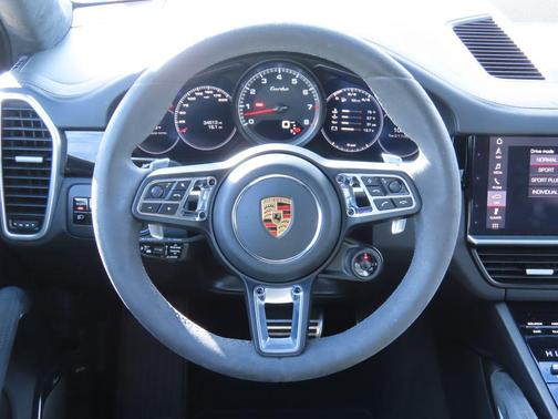 2020 Porsche Cayenne Turbo