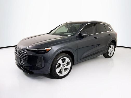Tambora Gray Metallic 2026 Audi Q5 Premium Plus TFSI quattro S tronic