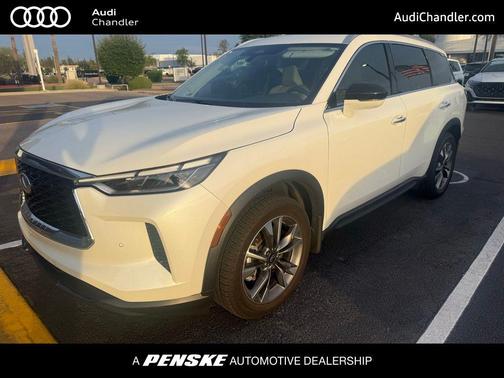 Majestic White 2025 INFINITI QX60 Luxe