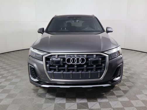 2025 Audi Q7 45 Premium