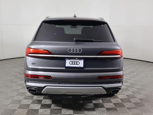 2025 Audi Q7 45 Premium