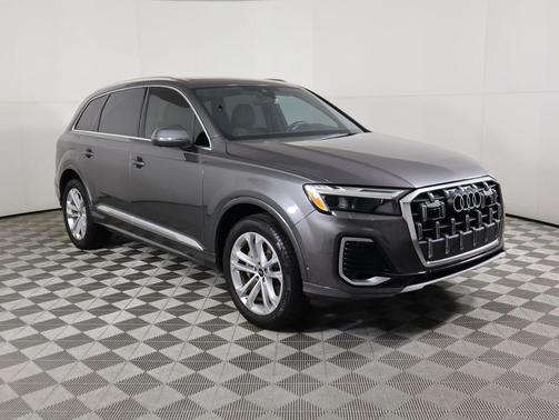 2025 Audi Q7 45 Premium