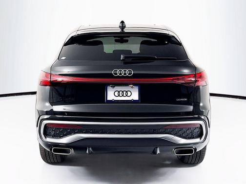 Mythos Black Metallic 2026 Audi Q5 Sportback Premium Plus TFSI quattro S tronic