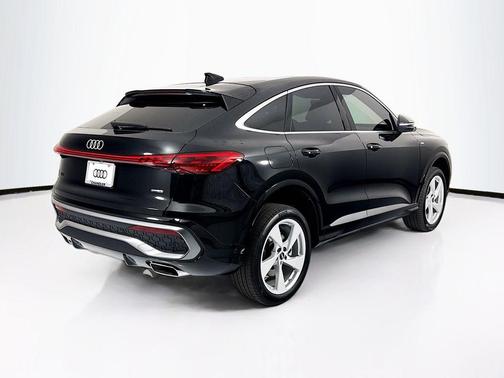 Mythos Black Metallic 2026 Audi Q5 Sportback Premium Plus TFSI quattro S tronic