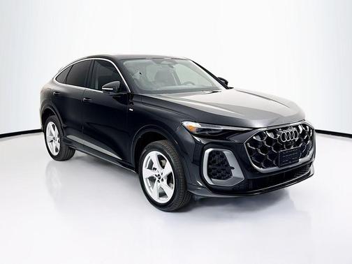 Mythos Black Metallic 2026 Audi Q5 Sportback Premium Plus TFSI quattro S tronic
