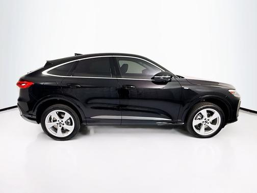 Mythos Black Metallic 2026 Audi Q5 Sportback Premium Plus