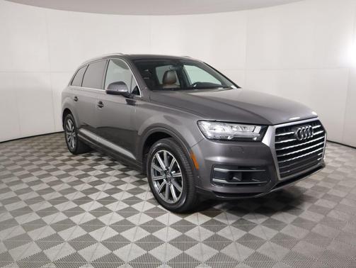 2019 Audi Q7 55 Premium Plus