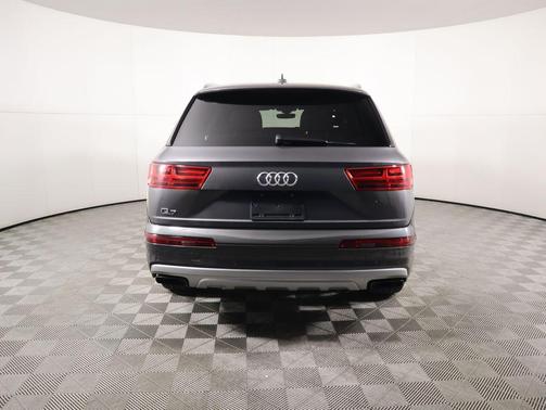 2019 Audi Q7 55 Premium Plus