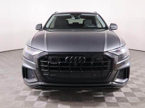 Photo 2 of 56 of 2020 Audi Q8 55 Premium