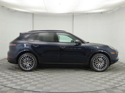 2022 Porsche Cayenne S