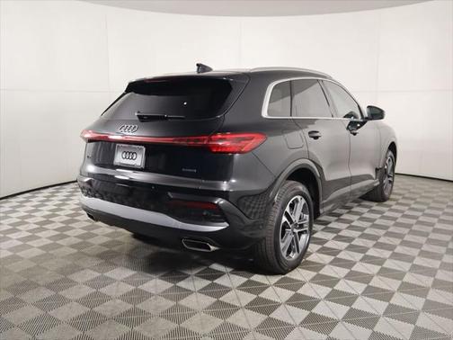 2025 Audi Q5 Premium