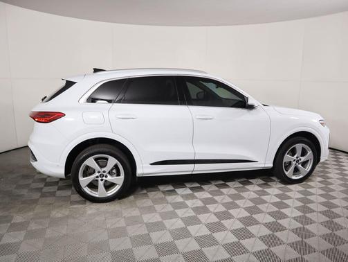 2025 Audi Q5 Premium Plus