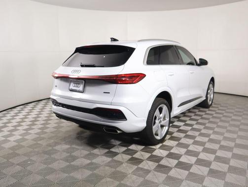 2025 Audi Q5 Premium Plus