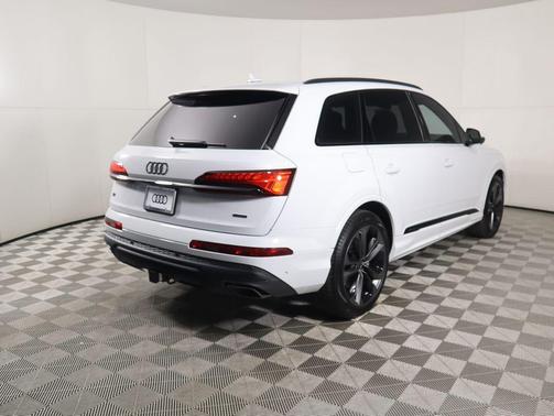 2026 Audi Q7 55 Premium Plus