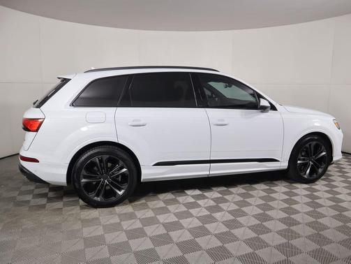 2026 Audi Q7 55 Premium Plus
