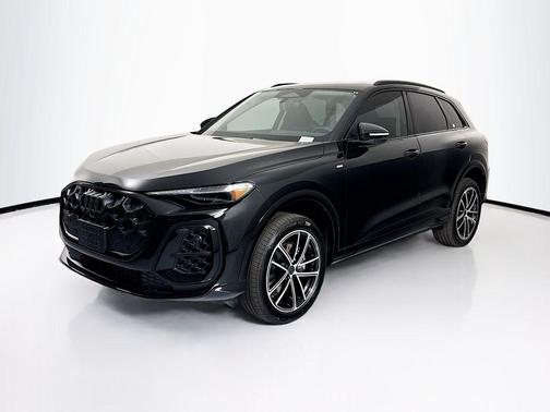 Mythos Black Metallic 2026 Audi Q5 Premium Plus TFSI quattro S tronic