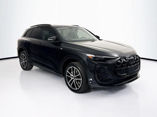 Mythos Black Metallic 2026 Audi Q5 Premium Plus TFSI quattro S tronic