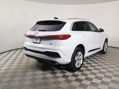 2025 Audi Q5 Premium